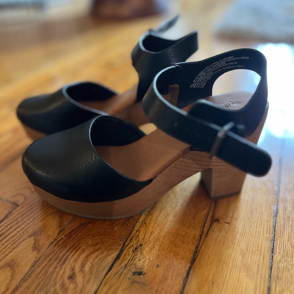 NWOT Universal Thread Wood Heel Platform Clog Maryjane / Mary Jane